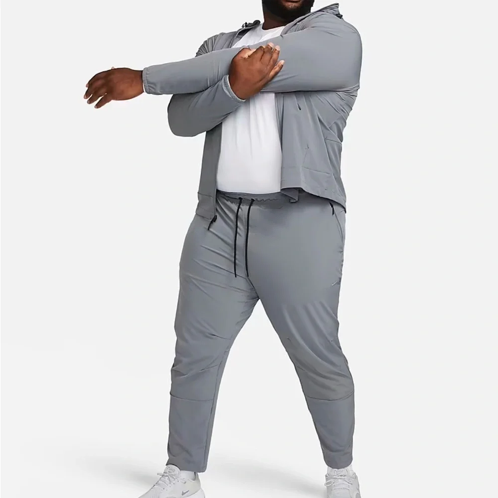 Nike Men's Light Gray Windbreaker Jacket and Pants - Picture 13 of 13